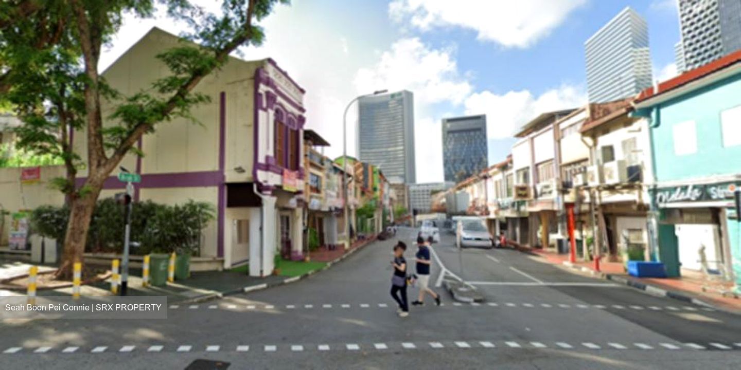 North Bridge Road (D7), Retail #518905491